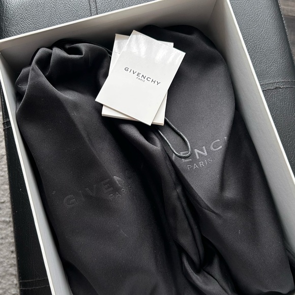 Givenchy shoes for Sale. Size 38. - Picture 2 of 8